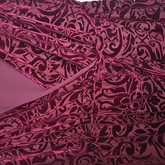 Lane Bryant Burgundy Velvet Midi Sleeveless Dress New Condition - Picture 7 of 7
